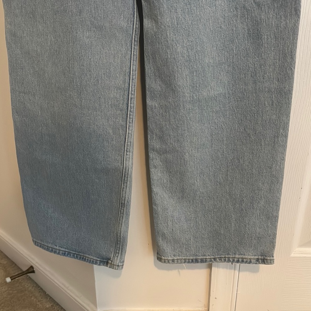 A&F The 90’s Relaxed Jean High Rise - Picture 6 of 6